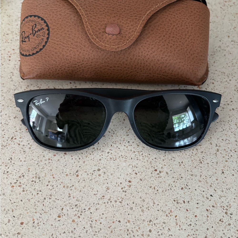 Ray-Ban Classic Black Sunglasses